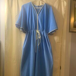 Vintage Vanity Fair Light Blue Dacron Zip Nightgown House Coat Robe Size M